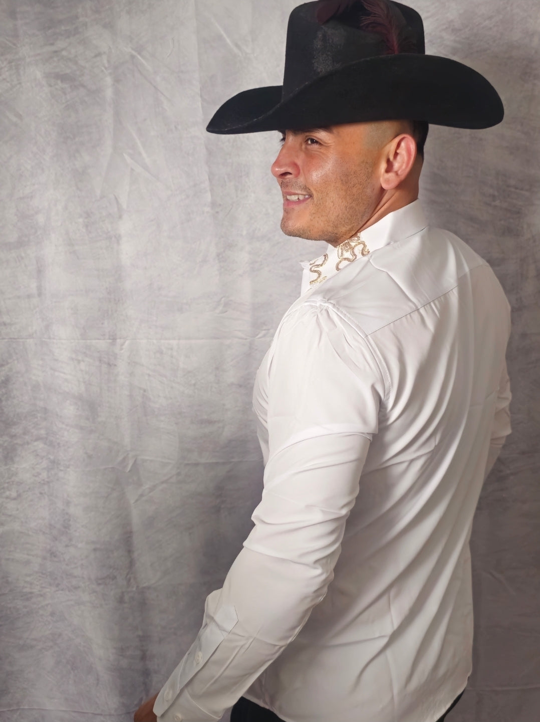 V.I.P. COLLECTION MEN'S RHINESTONE BUTTON-UP LONG SLEEVES SHIRT (WHITE VWSF-13)