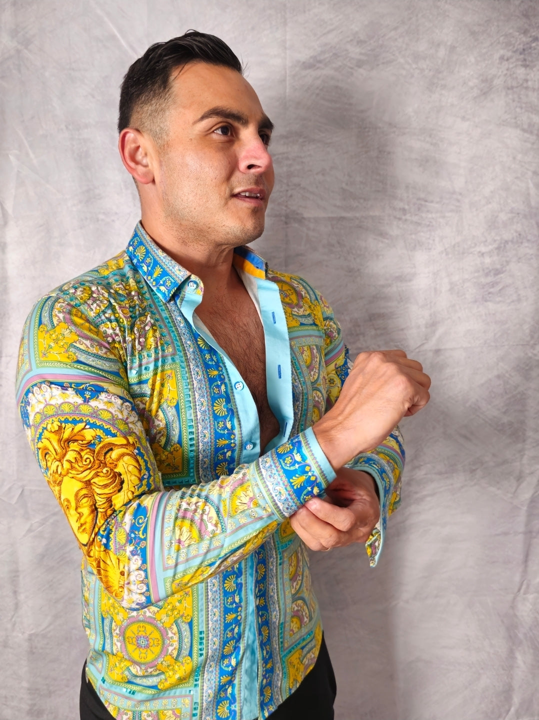 GREEN AND WITHE LONG SLEEVE SHIRT