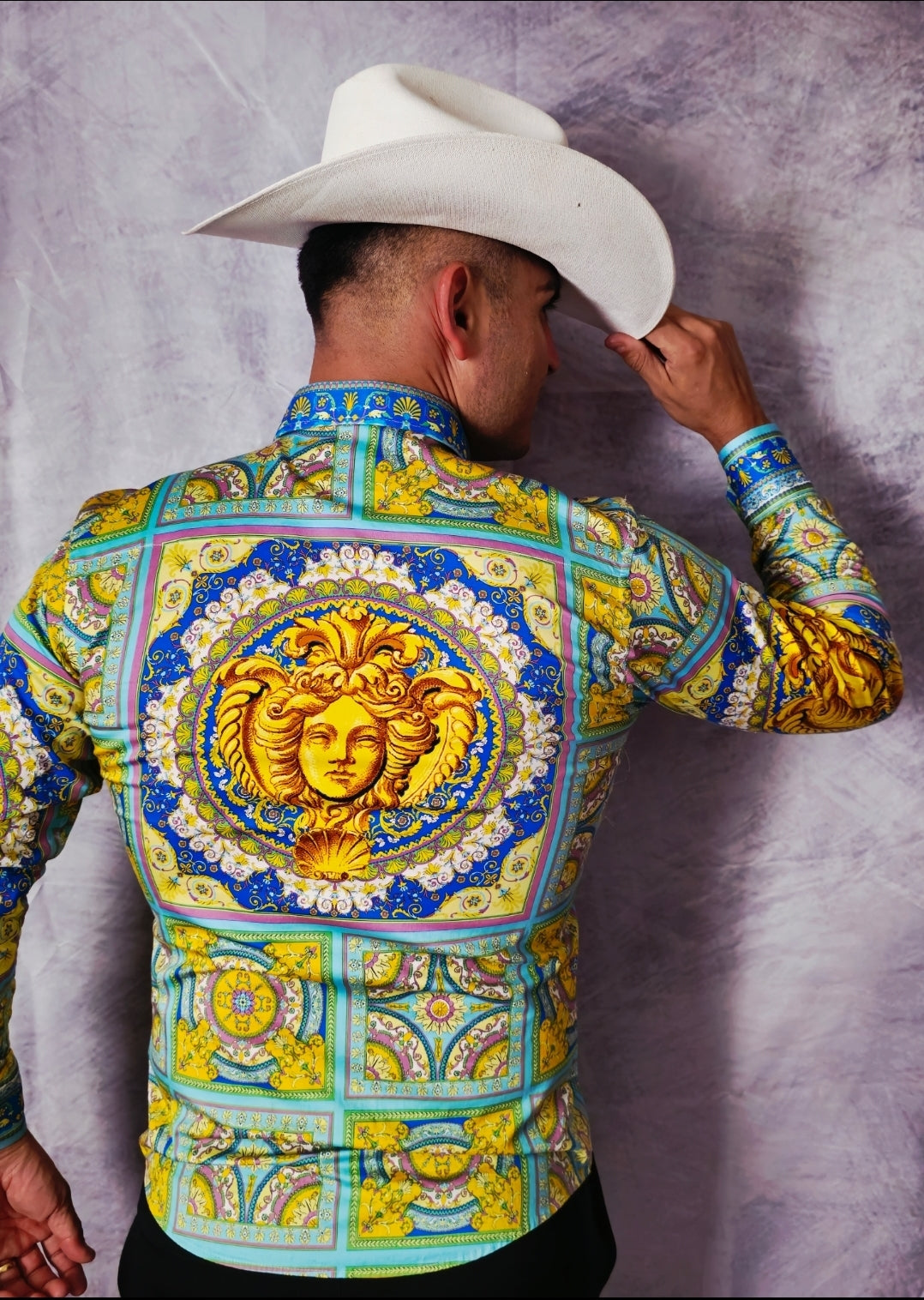 GREEN AND WITHE LONG SLEEVE SHIRT