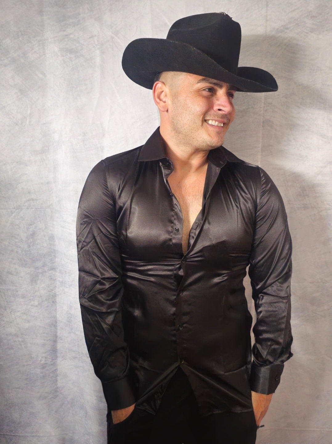 V.I.P. COLLECTION MEN'S BUTTON-UP LONG SLEEVES SHIRT (BLACK VWSL)