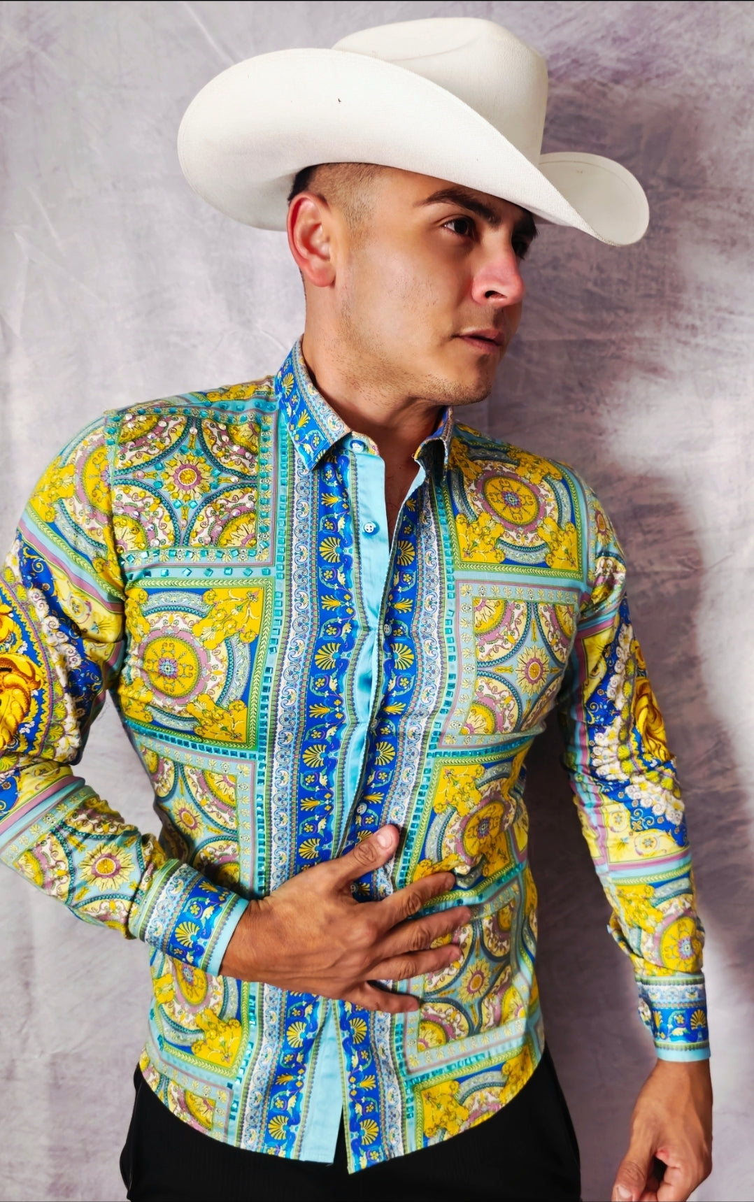 GREEN AND WITHE LONG SLEEVE SHIRT