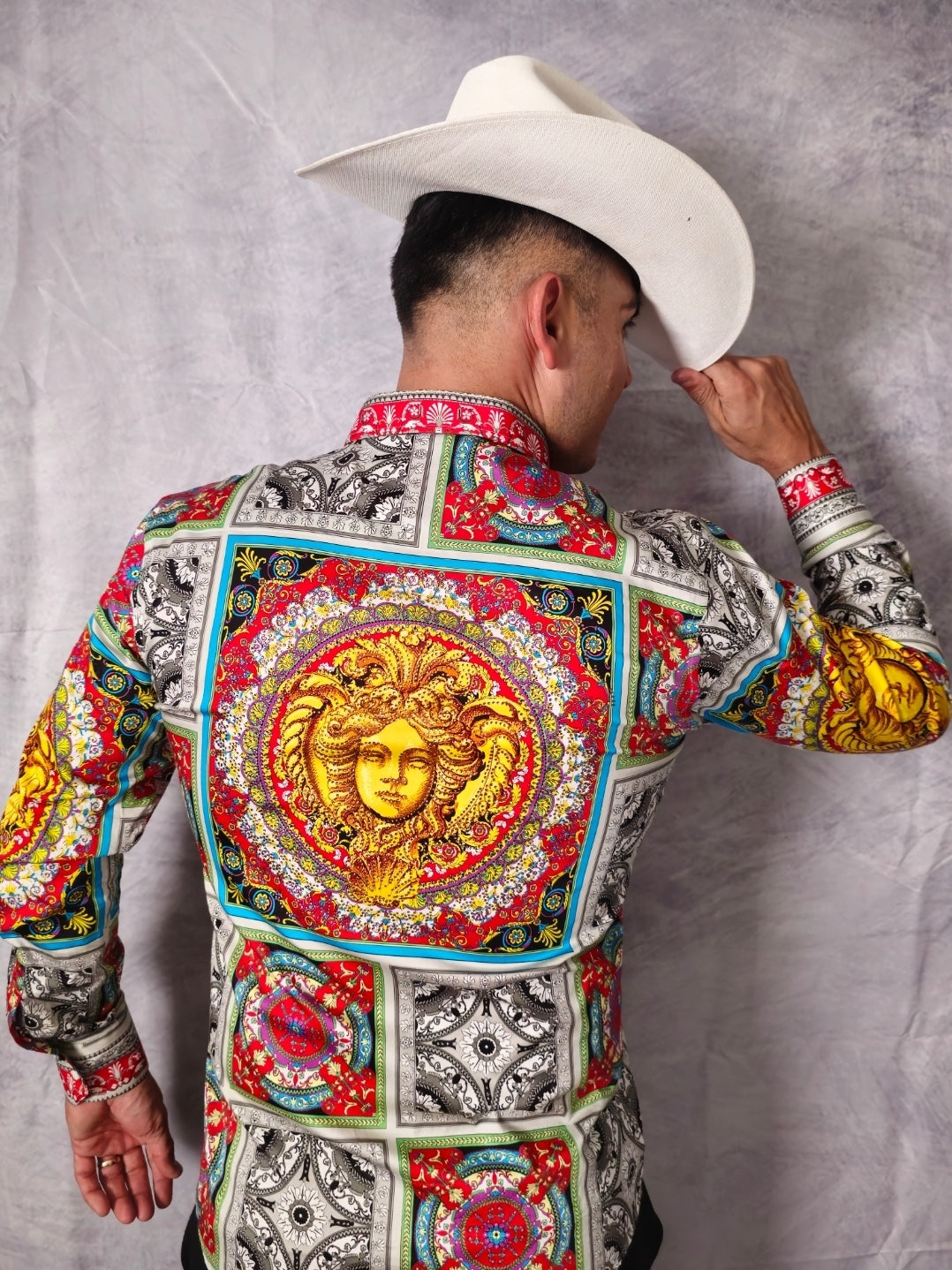 RED AND WITHE LONG SLEEVE SHIRT